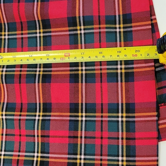 Massimo Fabro Italy Beautiful classic skirt excellent material. - Picture 11 of 12